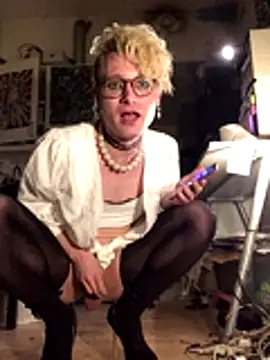 Snapshot of Sissy_Cindy_Whore chatting on January 2026 11:08:01 PM Sissy Cindy Whore online show from January 2026 11:08:01 PM