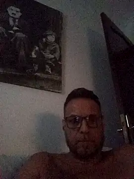 Snapshot of Yerayq15i chatting on October 2025 06:18:02 PM Yerayq15i online show from October 2025 06:18:02 PM