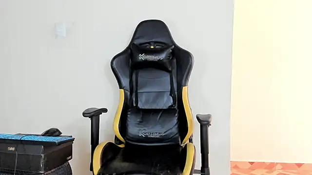 Snapshot of HELLSTAR chatting on November 2025 09:17:02 PM HELLSTAR online show from November 2025 09:17:02 PM