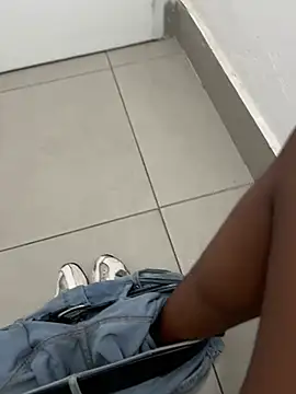 Snapshot of kamo012000 chatting on February 2026 12:12:01 PM kamo012000 online show from February 2026 12:12:01 PM