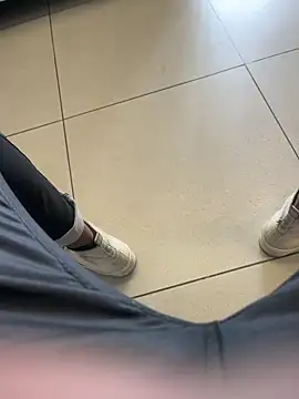 Snapshot of kamo012000 chatting on March 2026 11:27:01 AM kamo012000 online show from March 2026 11:27:01 AM