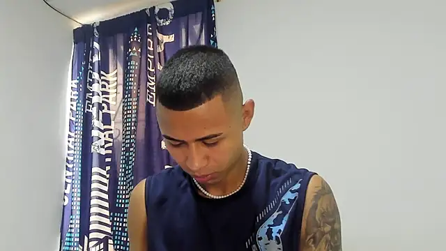  Logan Colton  online show from October 2025 05:31:01 PM