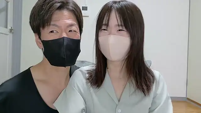 Snapshot of Miku-ooo chatting on October 2025 03:05:02 AM Miku-ooo online show from October 2025 03:05:02 AM