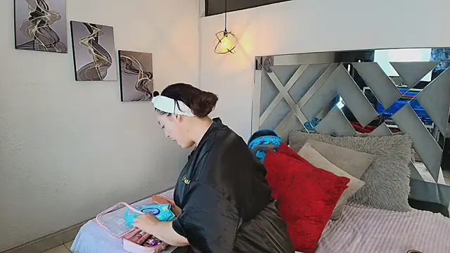 Snapshot of Rossi_ss1 chatting on January 2026 04:50:02 AM Rossi ss1 online show from January 2026 04:50:02 AM