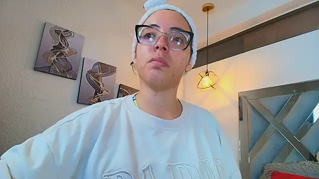 Snapshot of Rossi_ss1 chatting on February 2026 04:50:02 AM Rossi ss1 online show from February 2026 04:50:02 AM