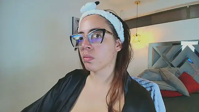 Snapshot of Rossi_ss1 chatting on February 2026 04:28:02 AM Rossi ss1 online show from February 2026 04:28:02 AM