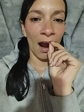 Snapshot of kim_lebanon chatting on June 2026 05:12:01 AM kim lebanon online show from June 2026 05:12:01 AM