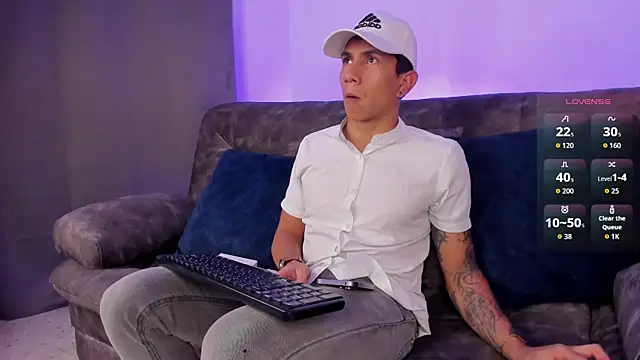 Snapshot of j_deex chatting on November 2025 12:44:01 AM j deex online show from November 2025 12:44:01 AM