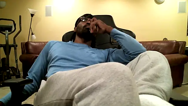 Snapshot of james421__ chatting on June 2026 02:24:01 AM james421 online show from June 2026 02:24:01 AM