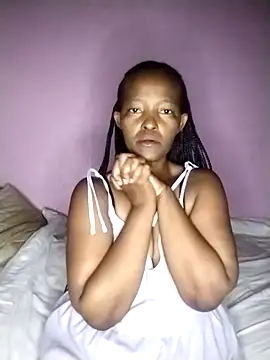 Snapshot of curvyyyyBabe chatting on November 2025 07:39:02 PM curvyyyyBabe online show from November 2025 07:39:02 PM