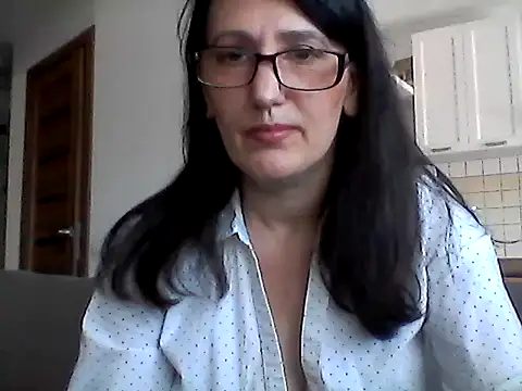 Elena48324 online show from April 2026 10:35:02 AM