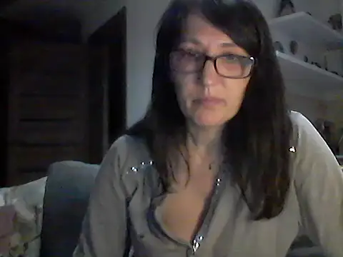 Snapshot of Elena48324 chatting on May 2026 06:09:01 PM Elena48324 online show from May 2026 06:09:01 PM