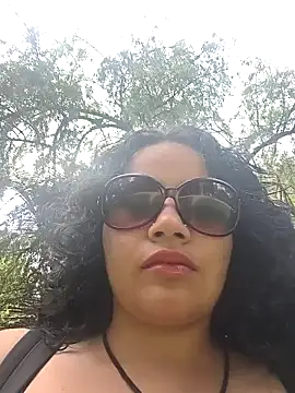 Snapshot of Yaya_watson chatting on May 2026 07:18:02 PM Yaya watson online show from May 2026 07:18:02 PM