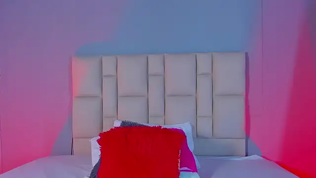 Snapshot of Zafiro__Brown chatting on January 2026 11:58:01 AM Zafiro Brown online show from January 2026 11:58:01 AM