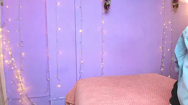 Dafne Mel online show from November 2025 12:37:02 PM