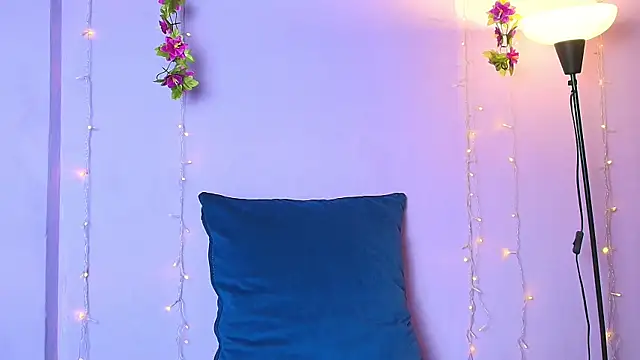 Dafne Mel online show from November 2025 12:33:01 PM