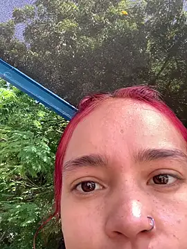 Dafne Mel online show from February 2026 04:33:01 PM