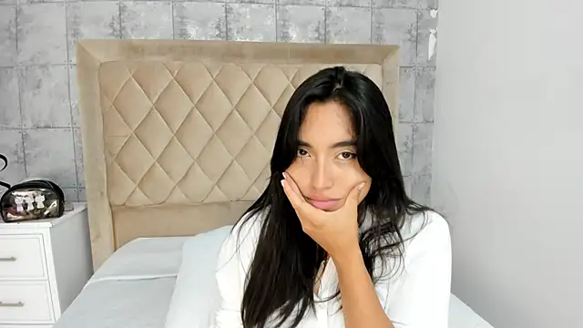 Starbutterflyy  online show from October 2025 03:49:02 AM