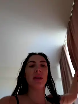 Snapshot of AmandaStoun chatting on September 2025 08:38:01 AM AmandaStoun online show from September 2025 08:38:01 AM