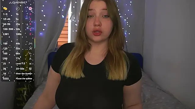 Snapshot of CuteSharloti chatting on June 2026 04:50:02 PM CuteSharloti online show from June 2026 04:50:02 PM