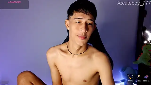 Snapshot of Danny_cute_05 chatting on November 2025 10:04:02 AM Danny cute 05 online show from November 2025 10:04:02 AM