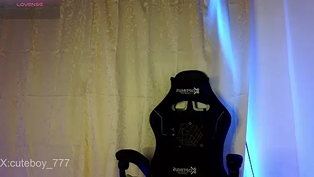 Snapshot of Danny_cute_05 chatting on February 2026 12:59:02 AM Danny cute 05 online show from February 2026 12:59:02 AM