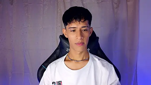 Snapshot of Danny_cute_05 chatting on February 2026 02:05:01 AM Danny cute 05 online show from February 2026 02:05:01 AM