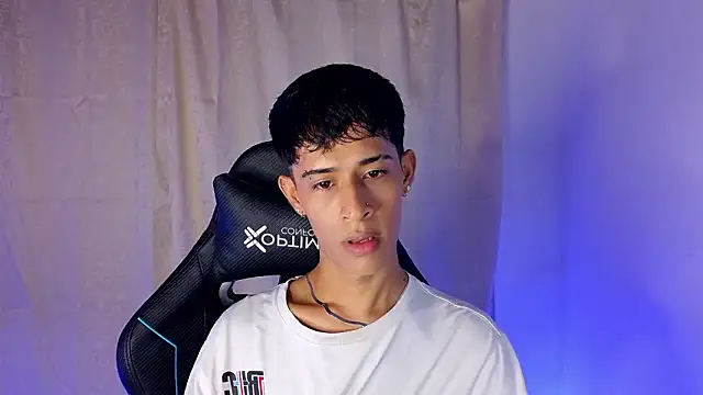 Snapshot of Danny_cute_05 chatting on February 2026 07:05:01 AM Danny cute 05 online show from February 2026 07:05:01 AM