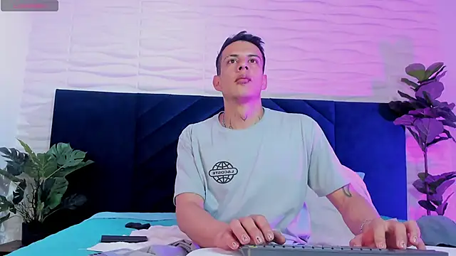 Dustin Sonne online show from September 2025 03:38:02 AM