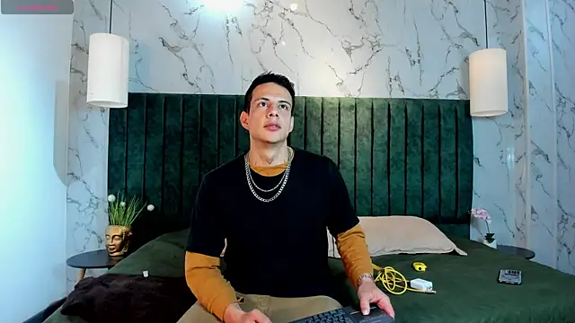 Dustin Sonne online show from November 2025 03:39:01 AM