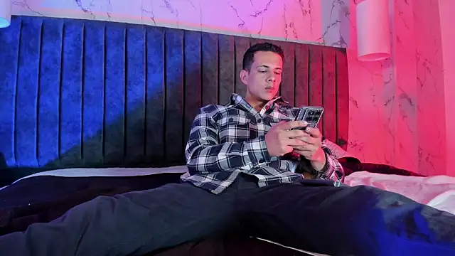 Dustin Sonne online show from January 2026 03:43:01 AM