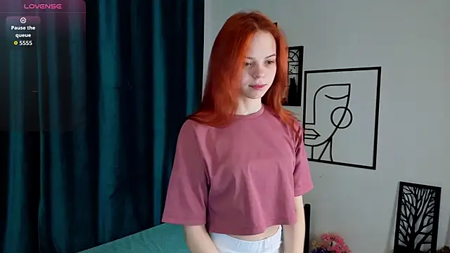 SynnoveBann online show from November 2025 01:11:01 AM