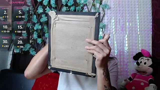 darling hott online show from September 2025 11:10:02 AM