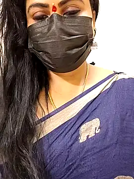 Snapshot of honey-flower chatting on October 2025 04:02:01 AM honey-flower online show from October 2025 04:02:01 AM