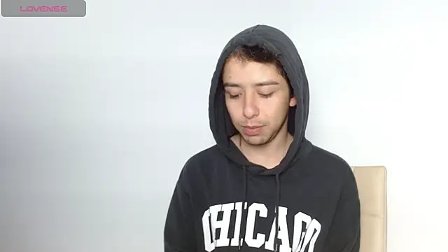 Aleecandrews online show from January 2026 07:17:02 PM