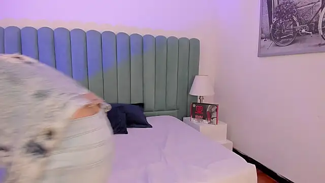 Lushian  online show from September 2025 03:15:01 PM