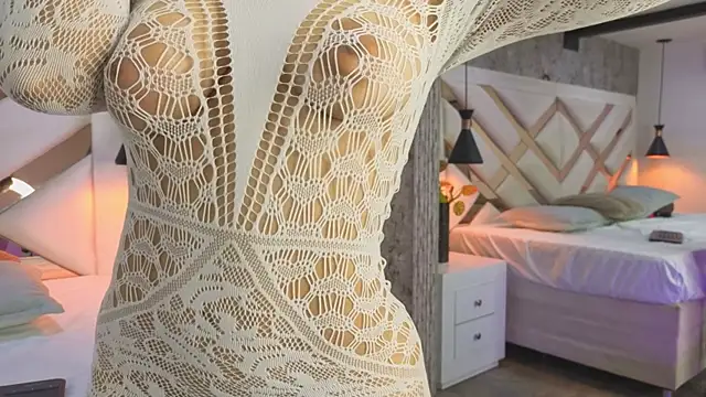 Snapshot of Saara_evans_ chatting on October 2025 07:33:01 PM Saara evans online show from October 2025 07:33:01 PM