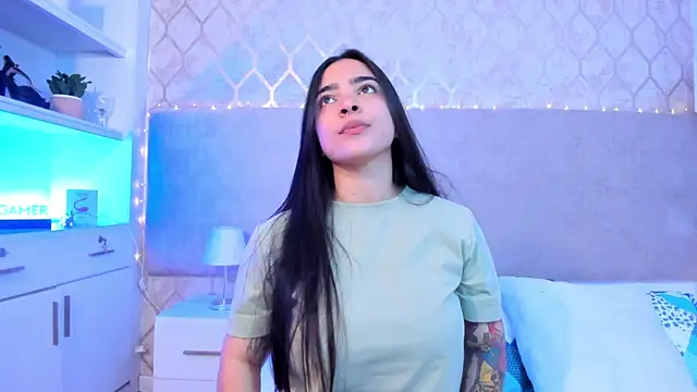 Snapshot of KamilaBetancourt chatting on February 2026 02:11:02 PM KamilaBetancourt online show from February 2026 02:11:02 PM