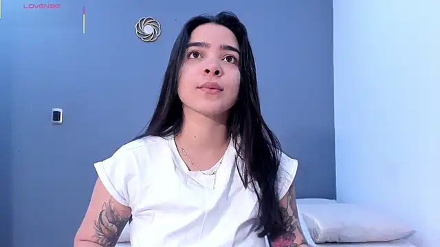 Snapshot of KamilaBetancourt chatting on June 2026 12:40:01 PM KamilaBetancourt online show from June 2026 12:40:01 PM