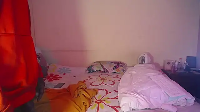 Snapshot of pink_7777 chatting on October 2025 06:15:01 PM pink 7777 online show from October 2025 06:15:01 PM