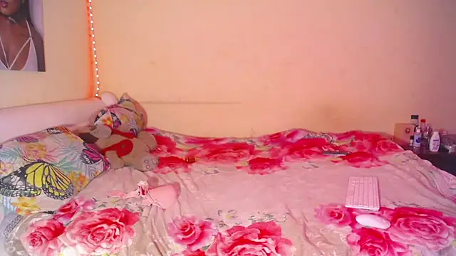 Snapshot of pink_7777 chatting on November 2025 07:04:02 PM pink 7777 online show from November 2025 07:04:02 PM