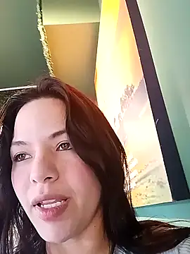 avril vinn online show from November 2025 07:12:01 PM