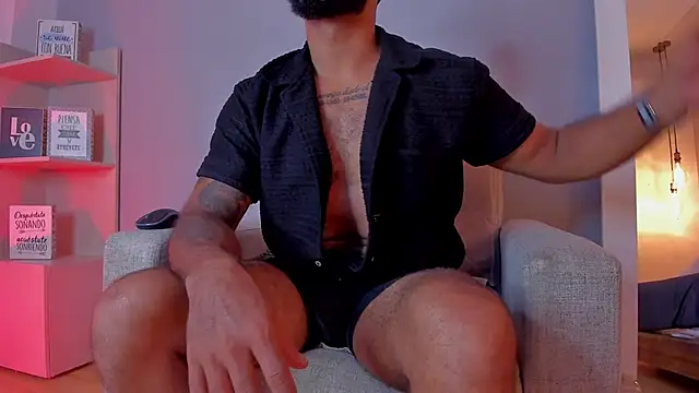 KylliamLevis online show from March 2026 03:45:02 AM