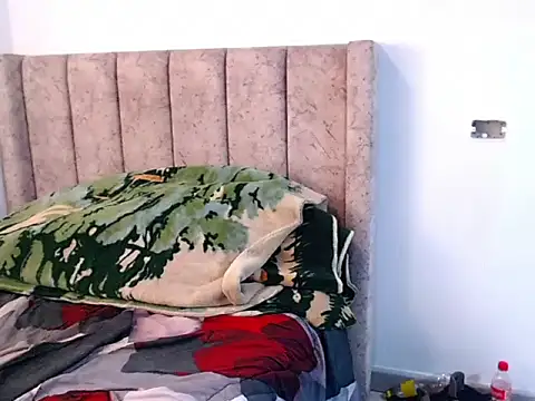 andrewburke06 online show from April 2026 02:50:01 PM