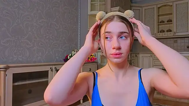 EadlinGillim online show from September 2025 03:08:02 AM