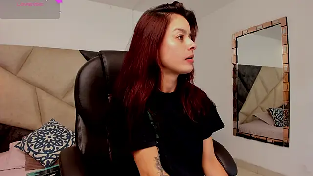 valerieMattson online show from November 2025 05:56:01 PM