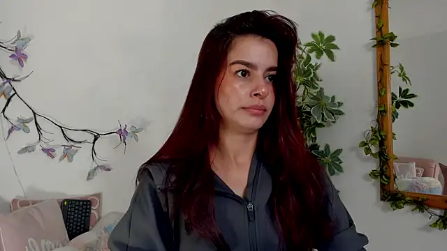 valerieMattson online show from November 2025 05:45:02 PM