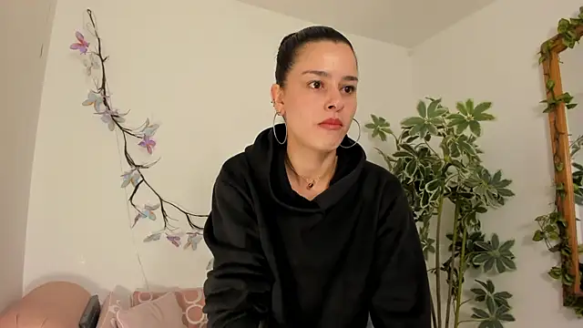 valerieMattson online show from November 2025 04:31:02 PM