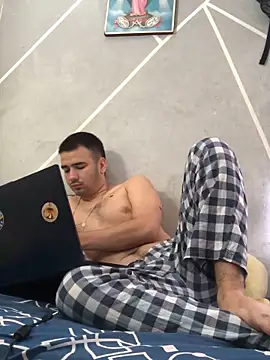 Cesar Augusto online show from November 2025 02:52:02 PM