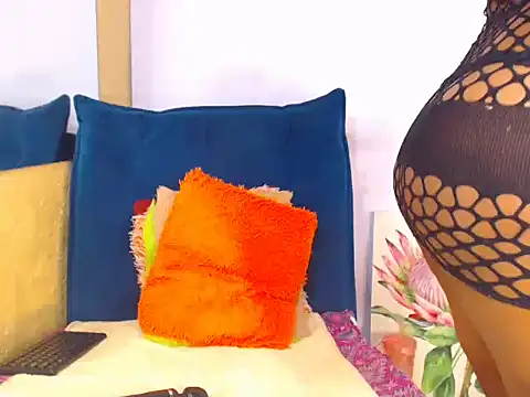 SexyScarlet101 online show from December 2025 06:57:02 PM